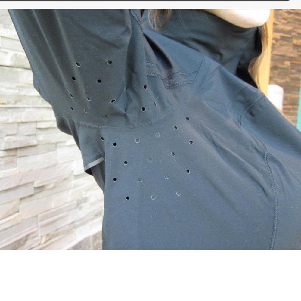 Lululemon Run: In The Rain Jacket Black Size 2 - Picture 3 of 8